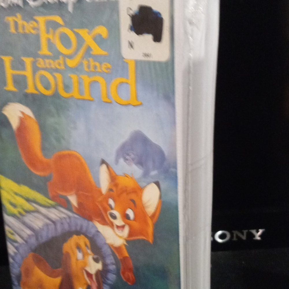 The Fox and the Hound VHS Tape